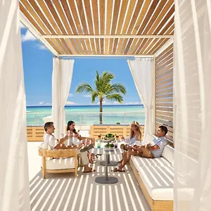 Курортный комплекс Outrigger Reef Waikiki, Гонолулу